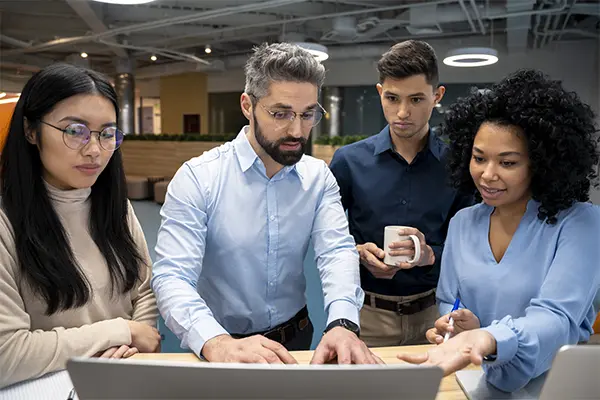 foto ilustrativa equipe de consultoria